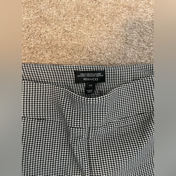 RW&Co dress pants - Lrg - Picture 3 of 4
